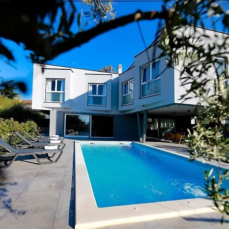 Villalanterna * Malinska