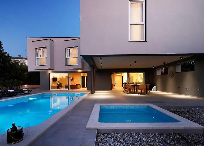 Villalanterna Malinska